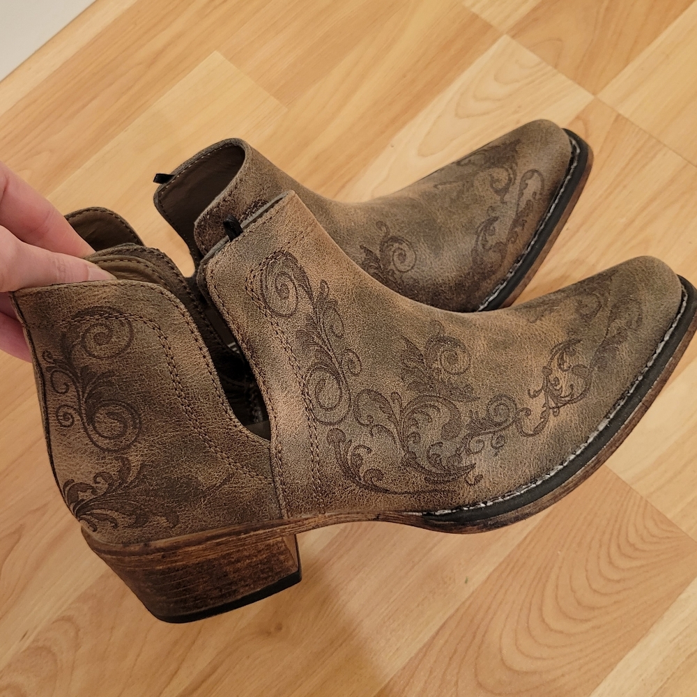 Roper boots
